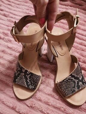 Gianni Bini Tan & Snake-Print Block Heel Sandals